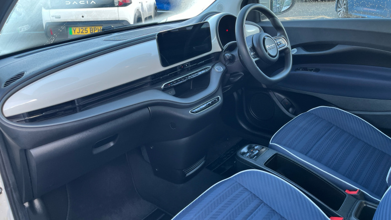 Fiat 500 87kW Passion 42kWh 3dr Auto Electric Hatchback